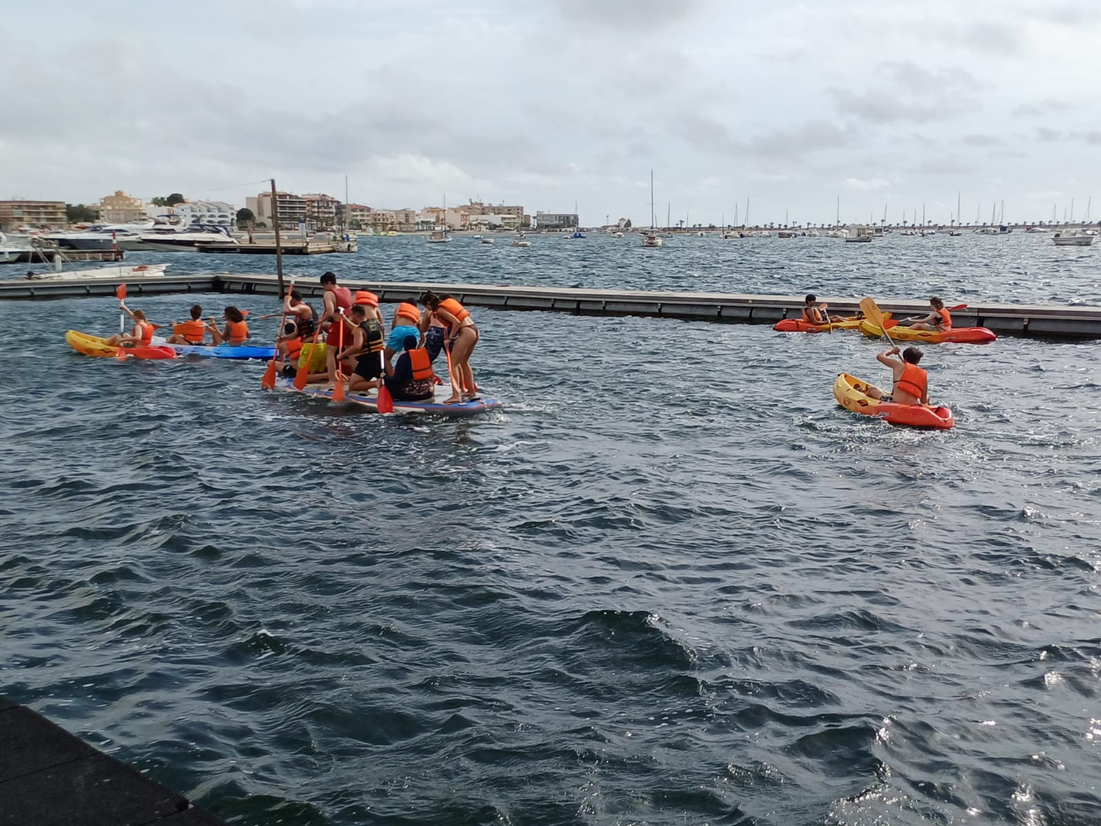 Actividades náuticas  en el Encuentro Final de Corresponsales Juveniles 2024